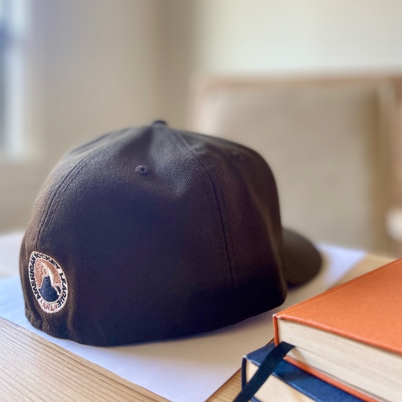 Hershey Bears AHL 59FIFTY Fitted Cap in Brown - Picture 4 of 8